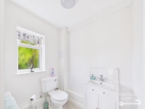 Cloakroom- click for photo gallery